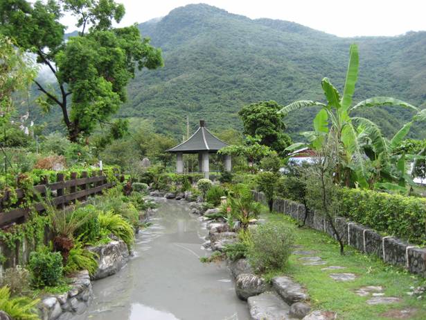 親水步道與觀景涼亭