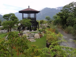 池上圳導水路-雙層木造涼亭